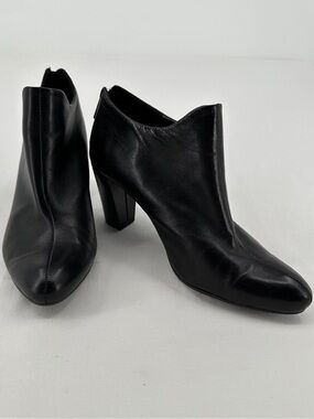 Aerosoles Trustworthy Black Leather Heelrest Ankle Booties Gold Zip Size 8